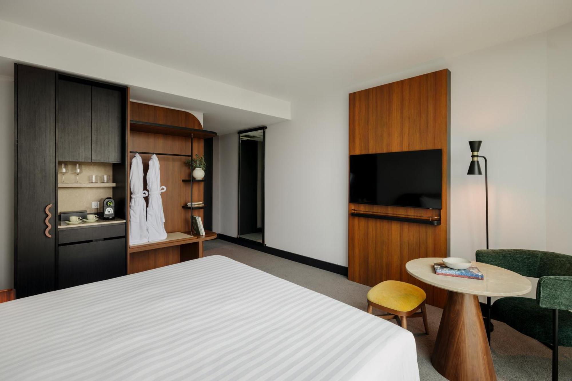Crowne Plaza Adelaide Mawson Lakes By Ihg Exterior photo
